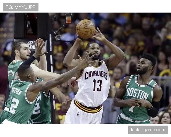 托马斯凯尔特人闪耀高光时刻，球队表现引关注