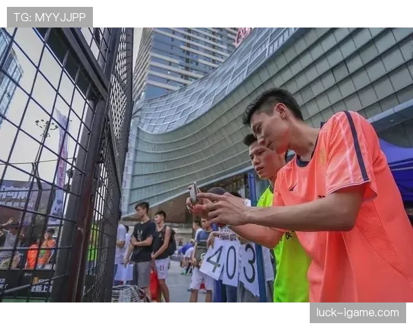 科隆赛场精彩纷呈，激烈对决引爆球迷热情