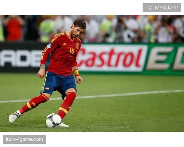 阿什拉夫担任国家队队长角色表现稳健 阿什拉夫担任国家队队长角色表现稳健